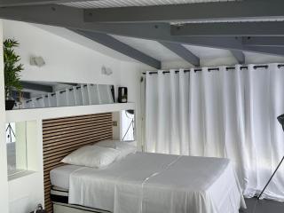 JPY S Suite - 5