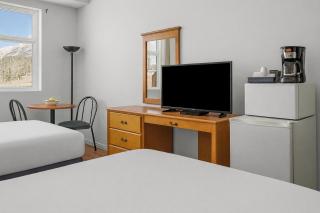 Comfy Rockies Retreat for 4 Canmore DT Near Banff - 7