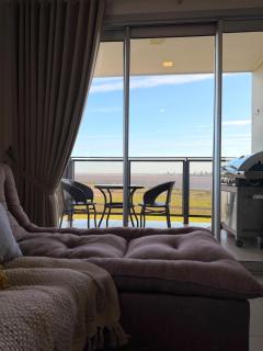 Hermosas vistas en Exclusivo Depto de 2 habitaciones con Parking en Edificio Parana Playa Departamentos! - 6