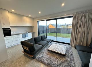 Stylish & Cosy Unit Near The Remarkable - 1
