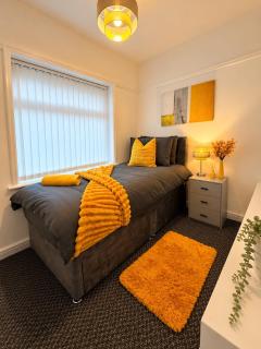 3Bed, Sleeps7, Street Parking, Perfect For Contractors, Tourists, Business, Travel, Groups, Long And Short Stays Available, Great Rates Available At Peachy Stays - 5
