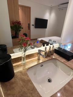 Kim Cuc Garden Hotel - 1