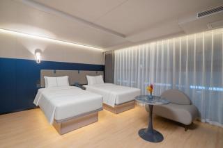 Yihai cultural hotel, near POP LAND and SOLANA MALL - 2