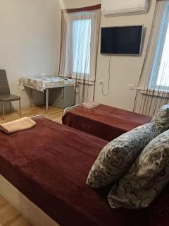 Апартаменти біля стадіону Ворскла СВІТЛО 24 на 7 ЗАСЕЛЕННЯ 24 на 7 Двокімнатна квартира подобово Однокімнатна квартира подобово - 9