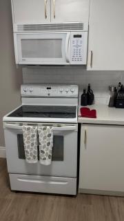 Beautiful One Bedroom Apartment Georgetown, High Speed Wifi, Netflix & Prime, Air Conditioning - 1