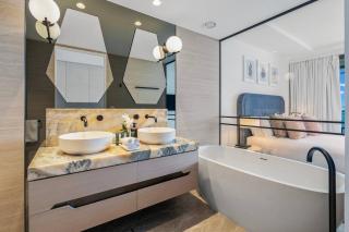 Jewel L26 Absolute Beachfront 3BR + Free Parking - 4