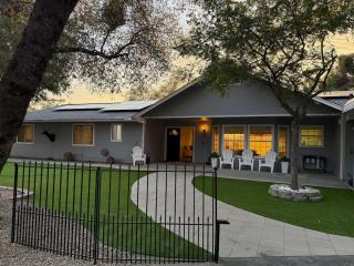 SereneGlam Villa! An amazing Yosemite experience! - 8