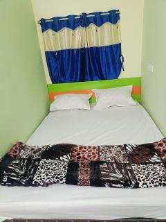 The Xen-Suites - 2