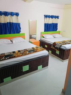 The Xen-Suites - 1