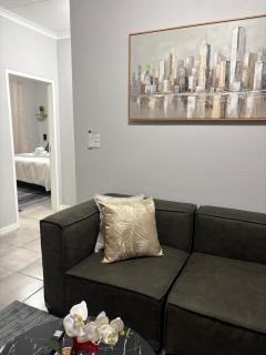Urban Hideaway - 4