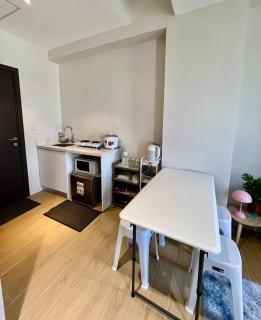 Ellas Crib Chic Studio with City Views - 9