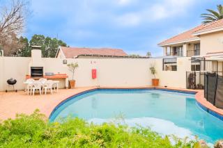 Stays on 13th by Aurelian Living - 4