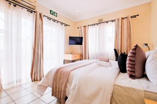 Stays on 13th by Aurelian Living - 0
