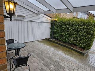 3Br House Sleeps 7 with Balcony-Garden-Bbq-FreeP - 4