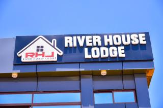 RiverHouse Lodge - 0