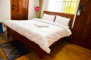 RiverHouse Lodge - 8