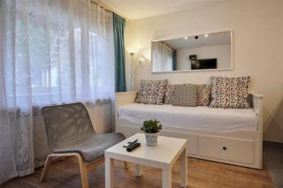 Charming Apartment with Mountain Views - 2