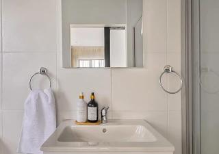 Fourways Luxe Escape, Luxury 2 Bed, 2 Bath, Pool, Gym, Backup Power - 3