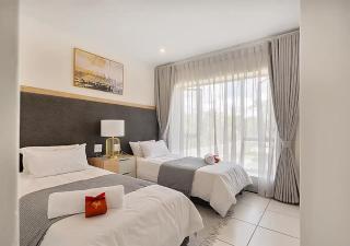Fourways Luxe Escape, Luxury 2 Bed, 2 Bath, Pool, Gym, Backup Power - 7
