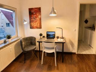 Business Studio - Nähe Bosch Campus, Tiefgarage & Workspace - GLORYSTAY - Renningen - 8