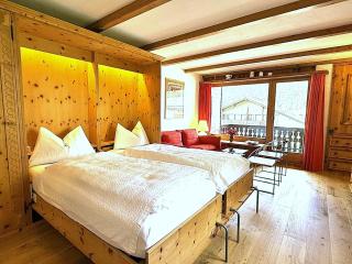 Arvenholz-Studio mit Balkon & Bergblick, 2 Personen, Parkplatz - CL06 - 0
