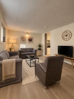 Cozy Tromsø Home with Fjord View & Northern Lights - 1