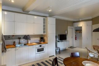 Charming two-room apartment in an old 19th-century wooden house - 8