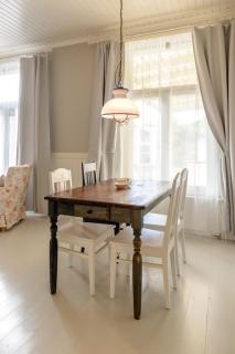 Beautiful courtyard apartment in a 19th-century wooden house - 5