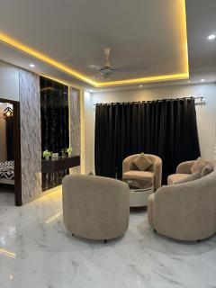Lavish Stay - 2