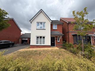 Modern, design-led 3 bedroom detached house - 9