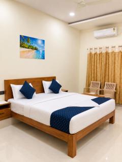 Golden Iris Inn - 6