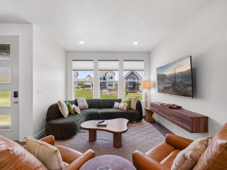 New Deer Valley Close 4BR 3.5BA Sleeps 11 BBQ - 4