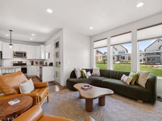 New Deer Valley Close 4BR 3.5BA Sleeps 11 BBQ - 3