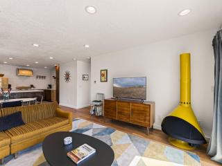 Swanky Mid Century Gem 2BR1BA Deck Fireplace - 2