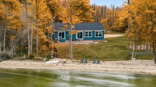 Bayside Bear- Bayfront Escape, Hot Tub, Kayaks, Dogs Welcome - 9