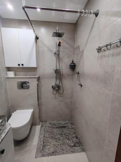 Yan Ein Zimmer mit Dusche und grosser Terrasse - Hurghada - 4