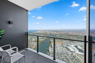 High-Floor 1BR with Views at Broadbeach - 8