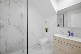 Central 2 king bdrm 2 bath 1 min walk to casino Town Hall Tepai - 5