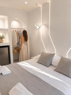 Fira Town Spot Rooms - 0