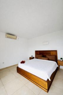 Villa Kharis 5BR Private Stay with View - 1