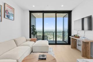 High-Floor 1BR with Views at Broadbeach - 9