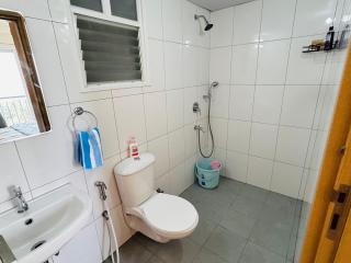 2BHK Lake View 10 Mins To Airport - 3