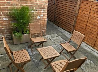 Selborne House 3BR Sleeps 5 Games Room - 6