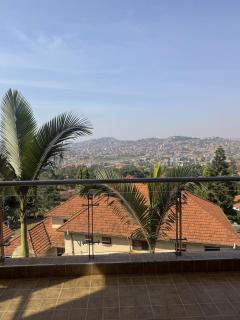 Lakeview Townhouse 3BR in Muyenga - 7