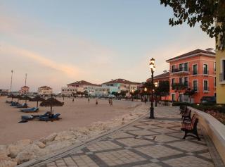 Free Beach Access & 50 percent on Aqua Park at Pearl Marina 1802 - 8