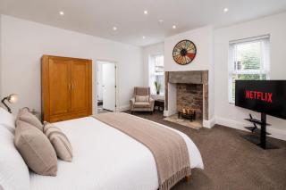 Headlands by Alt-Stay Contractor Accommodation - 5 Bed Detached Contractor Home With Parking, Wi-Fi & Full Kitchen & En-suites - Ideal For Long stays - 1