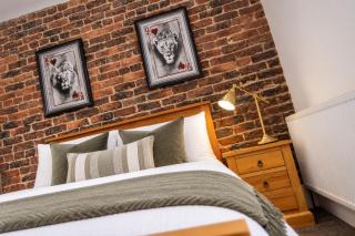 Headlands by Alt-Stay Contractor Accommodation - 5 Bed Detached Contractor Home With Parking, Wi-Fi & Full Kitchen & En-suites - Ideal For Long stays - 5