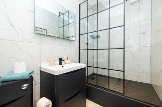 Headlands by Alt-Stay Contractor Accommodation - 5 Bed Detached Contractor Home With Parking, Wi-Fi & Full Kitchen & En-suites - Ideal For Long stays - 7