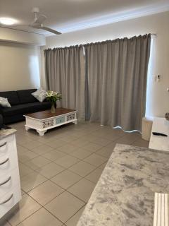 Luxury Living in Cullen Bay - 8