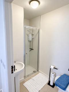Cosy 2-Bedroom Flat in Glasgow - Sleeps 5 - 5